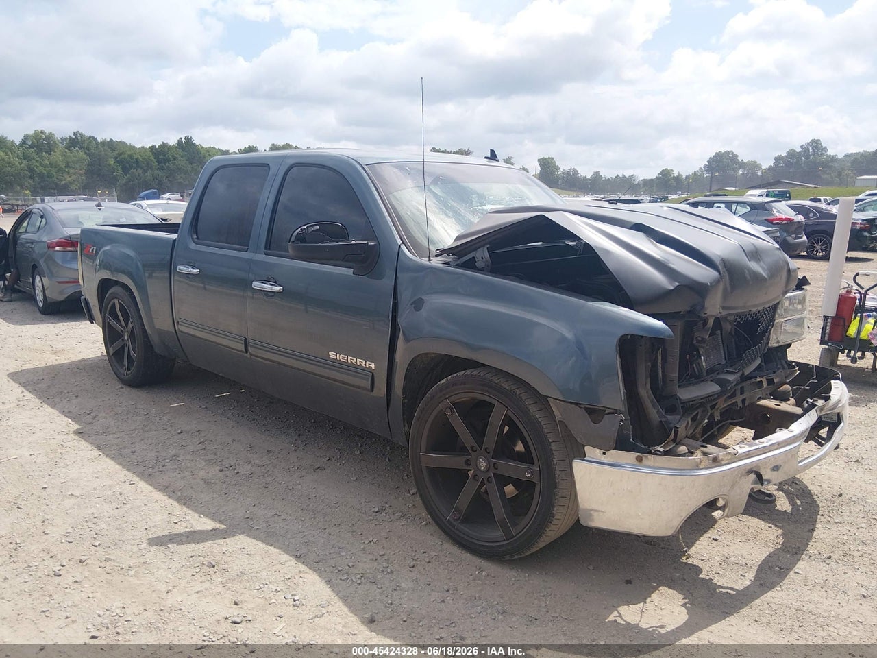 3GTP1VE08BG****** · 2011 GMC SIERRA 1500 SLE