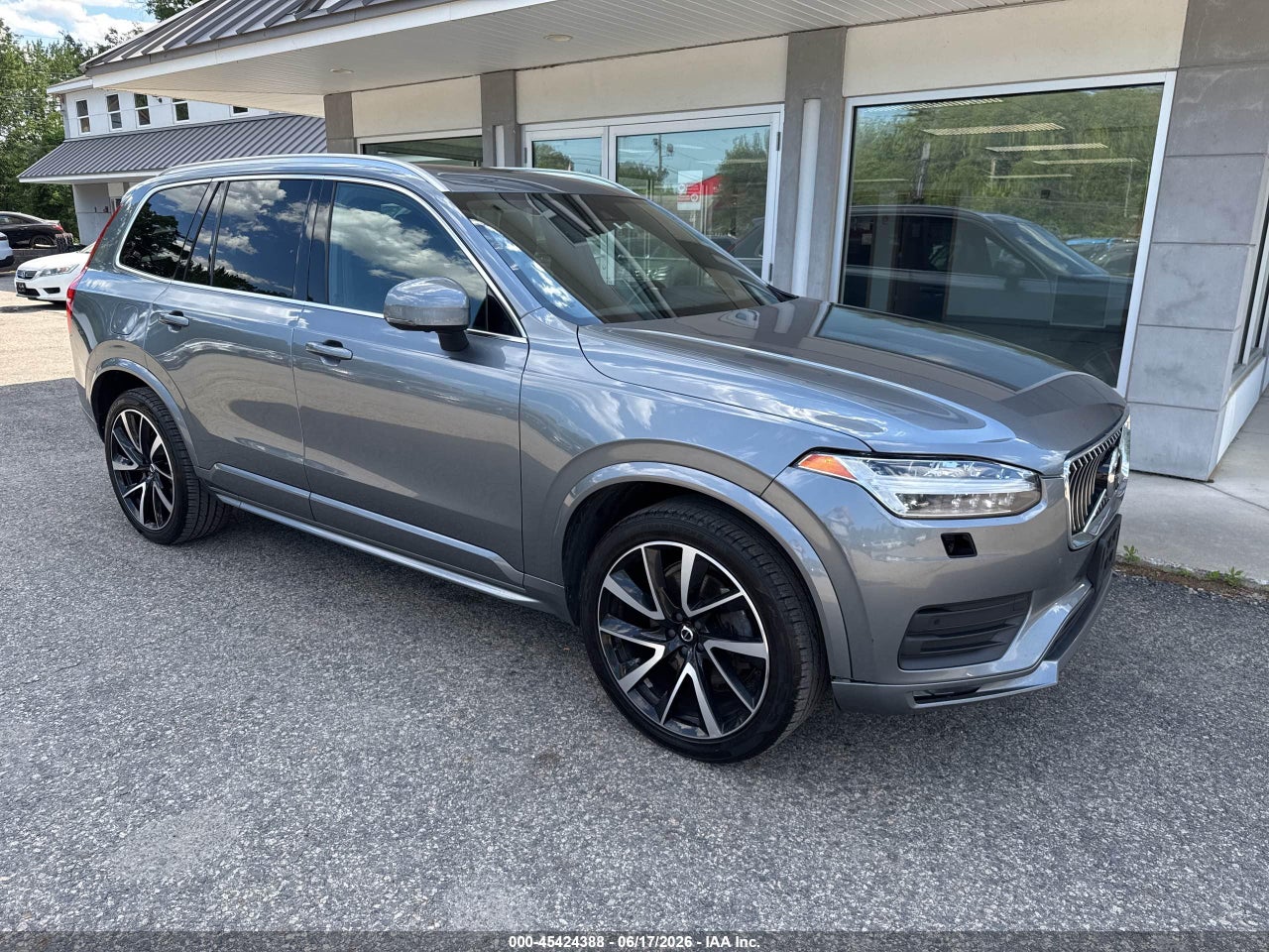 YV4A22PK4L1****** · 2020 VOLVO XC90 T6 MOMENTUM 7 PASSENGER