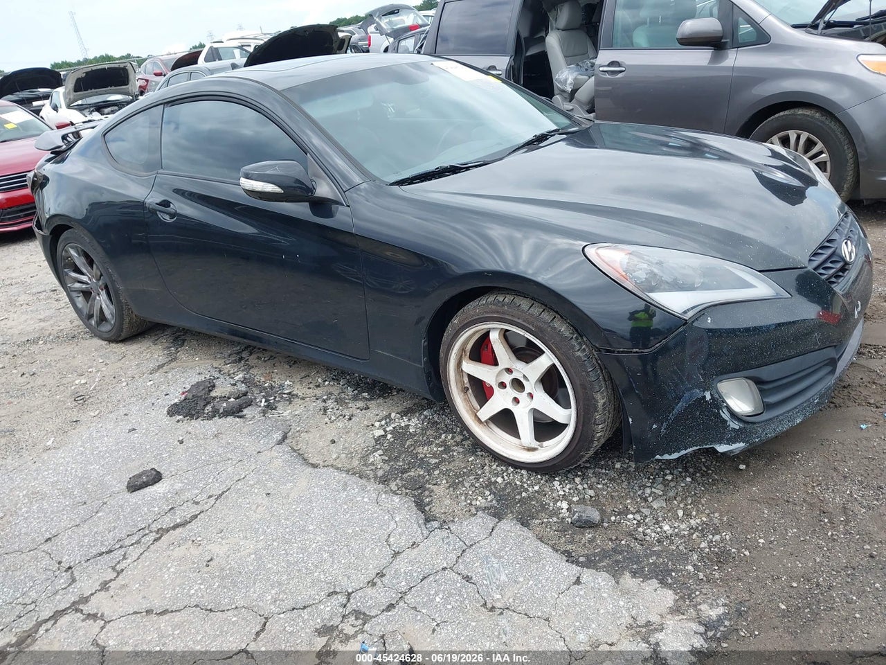 KMHHU6KH3AU****** · 2010 HYUNDAI GENESIS 3.8 TRACK