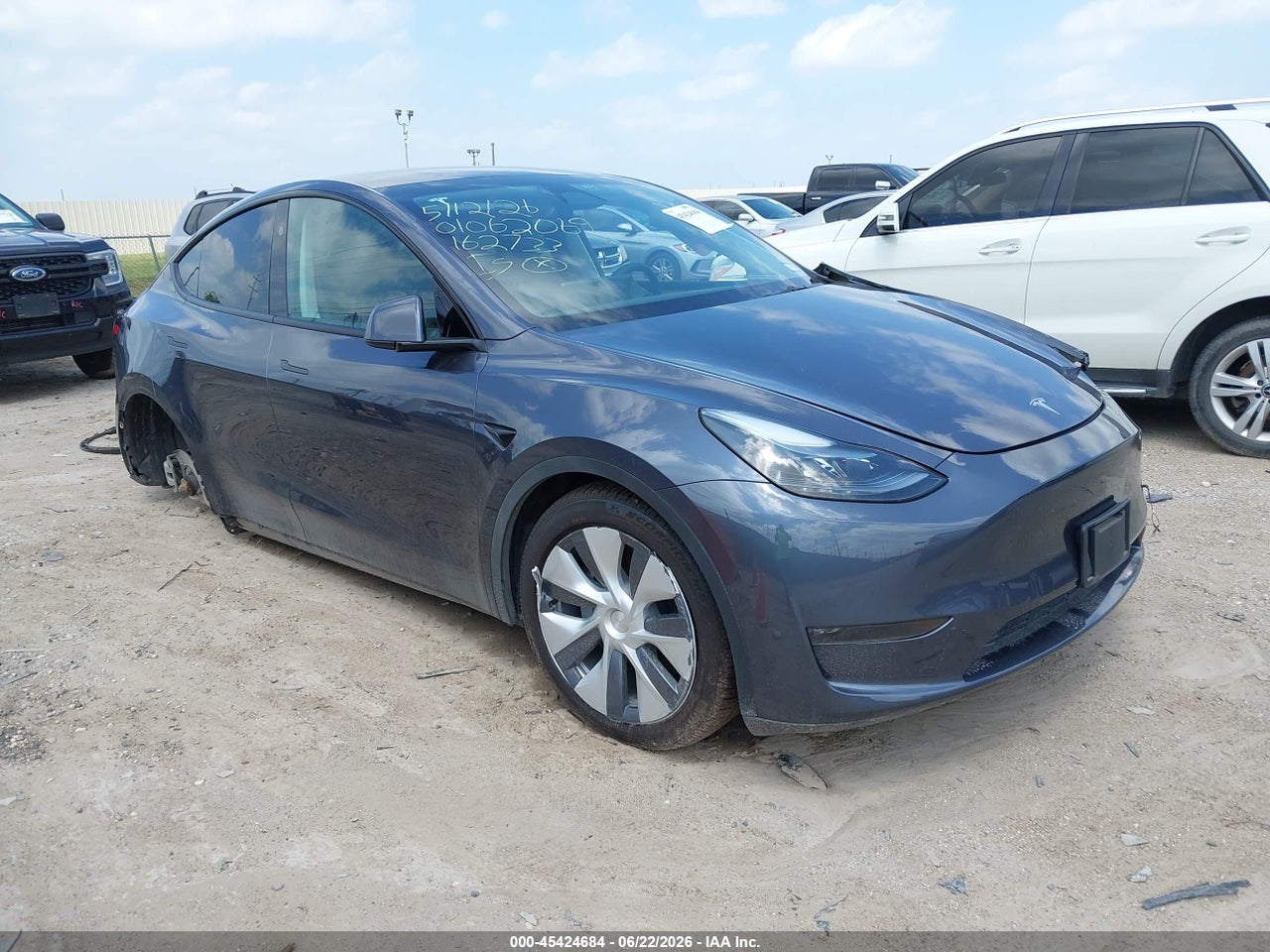 7SAYGDEE9PA****** · 2023 TESLA MODEL Y AWD/LONG RANGE DUAL MOTOR ALL-WHEEL DRIVE