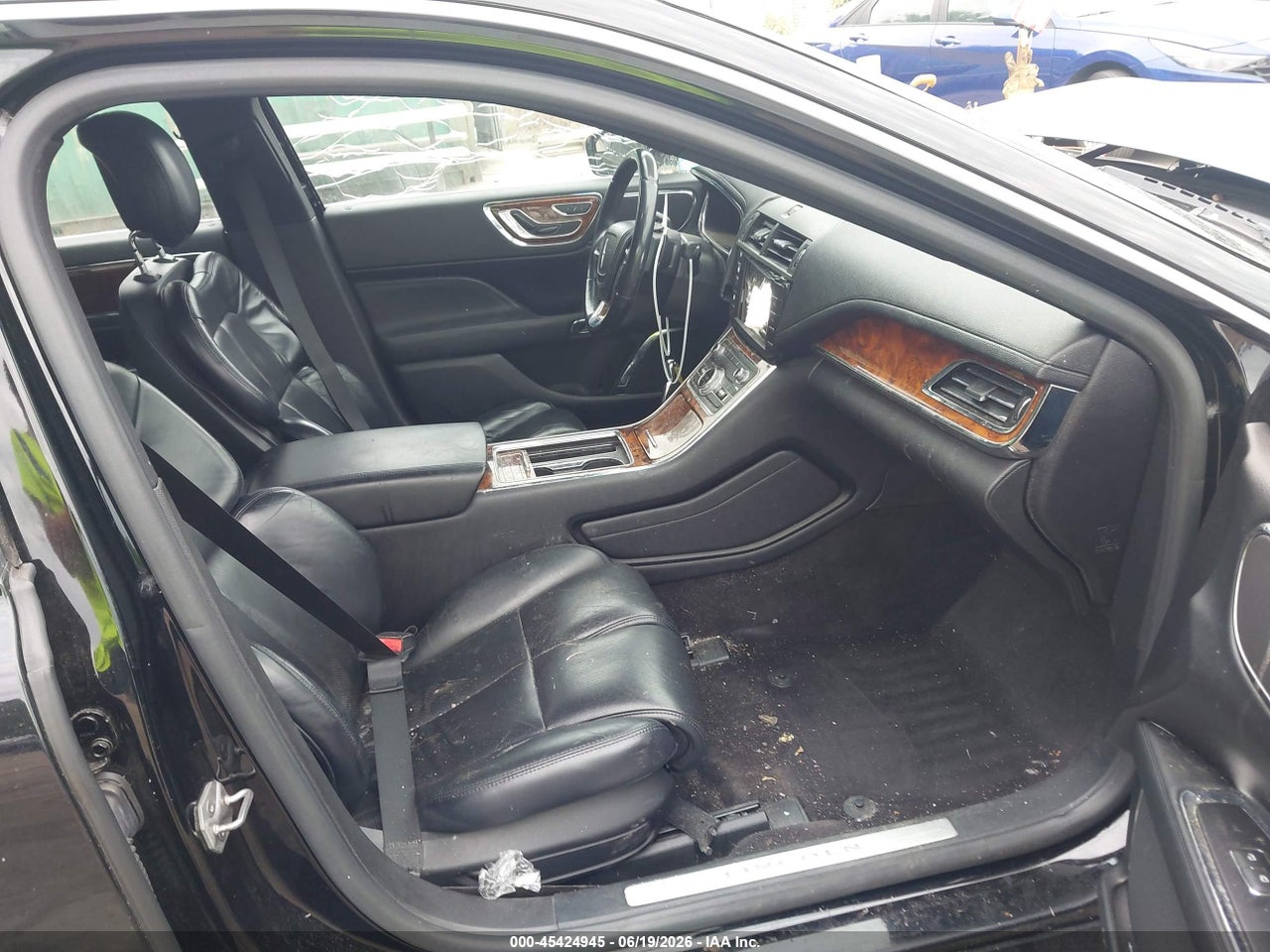 2017 LINCOLN CONTINENTAL SELECT · 5/11