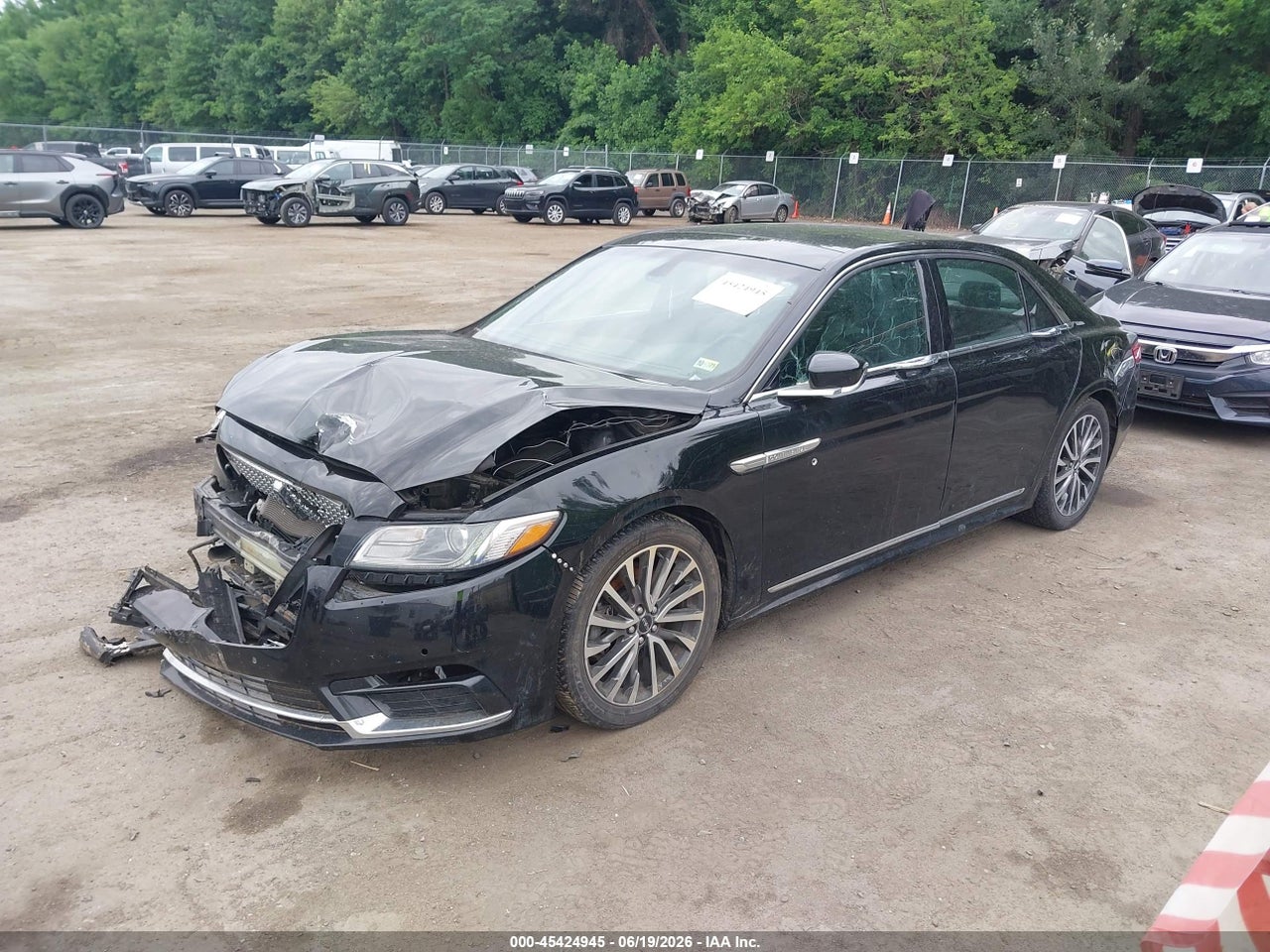 2017 LINCOLN CONTINENTAL SELECT · 2/11