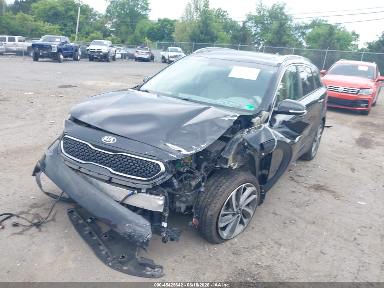 2017 KIA NIRO TOURING · 2/11