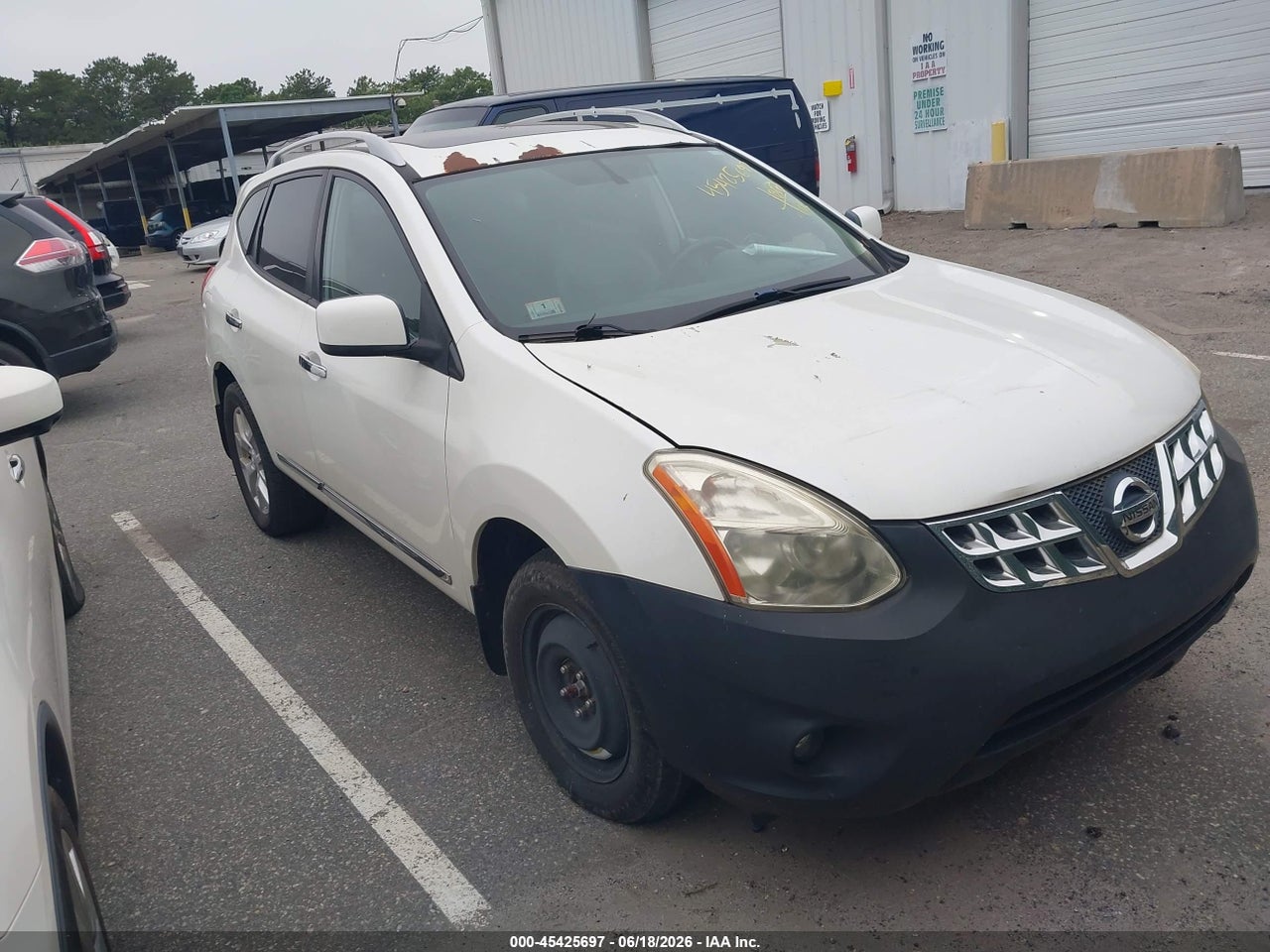 JN8AS5MV2BW****** · 2011 NISSAN ROGUE SV