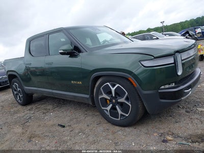 7FCTGAAA8PN****** · 2023 RIVIAN R1T ADVENTURE QUAD MOTOR LARGE PACK