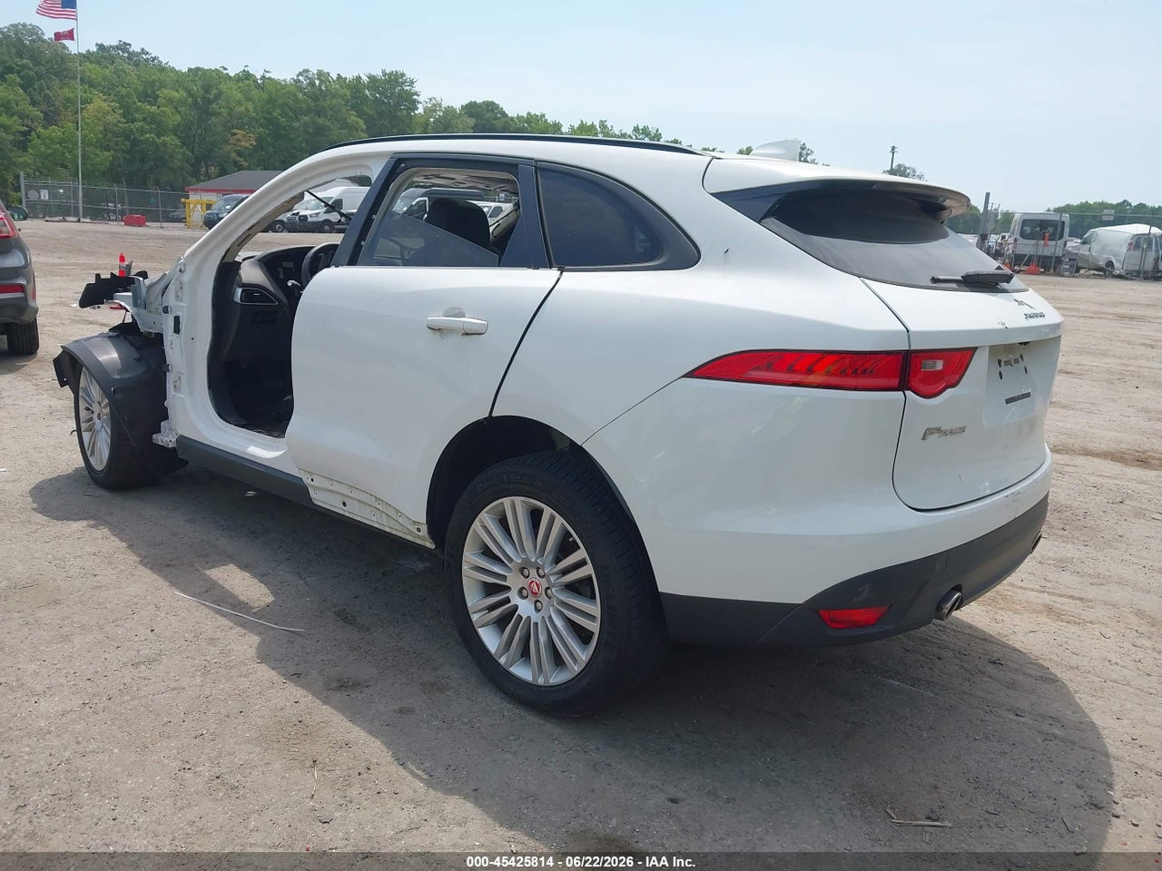 2017 JAGUAR F-PACE 35T PREMIUM · 3/11