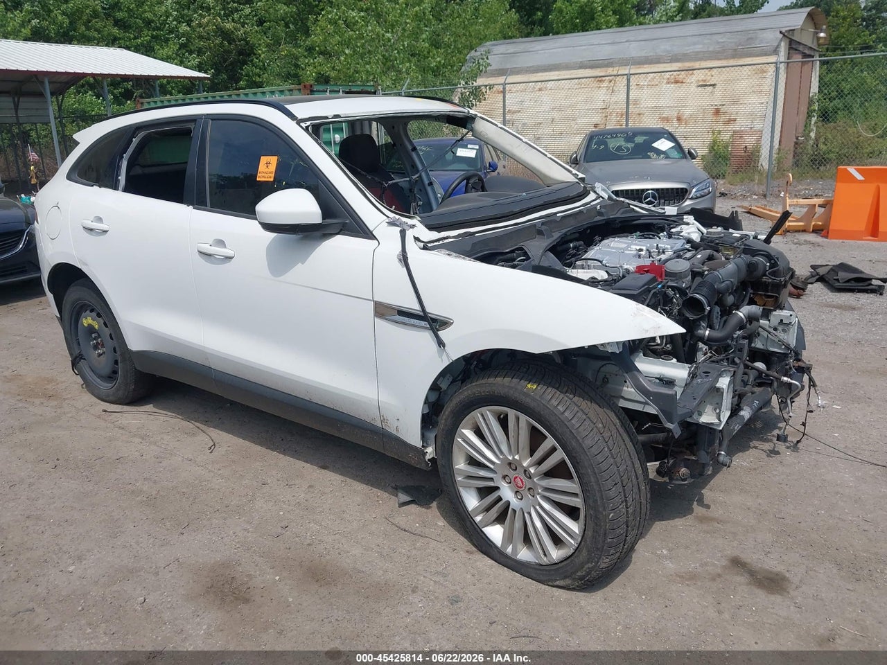 SADCJ2BV7HA****** · 2017 JAGUAR F-PACE 35T PREMIUM