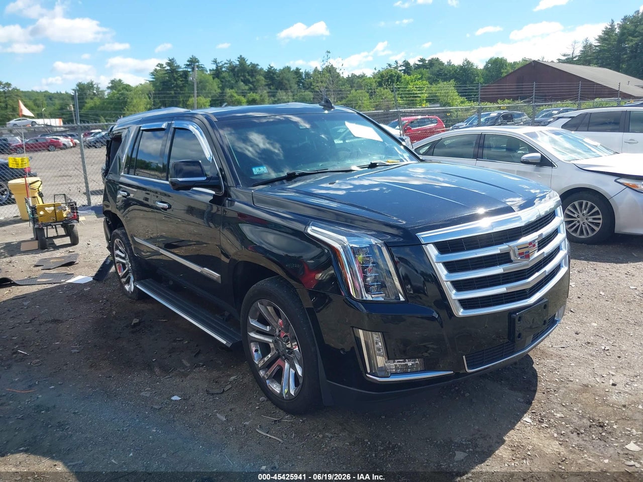 1GYS4CKJ1KR****** · 2019 CADILLAC ESCALADE PREMIUM LUXURY