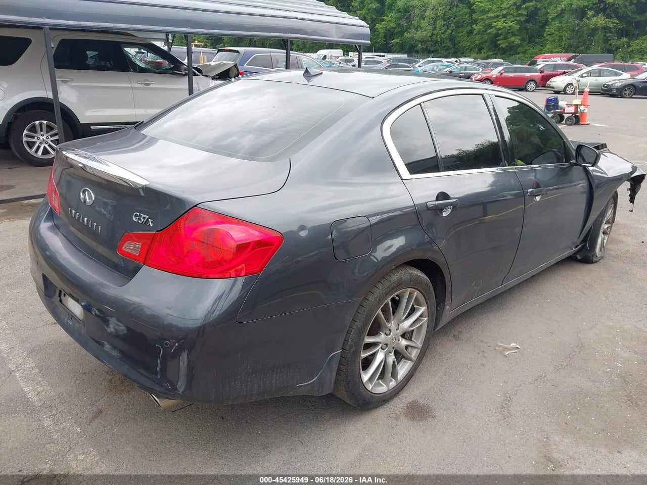 2012 INFINITI G37X · 4/11