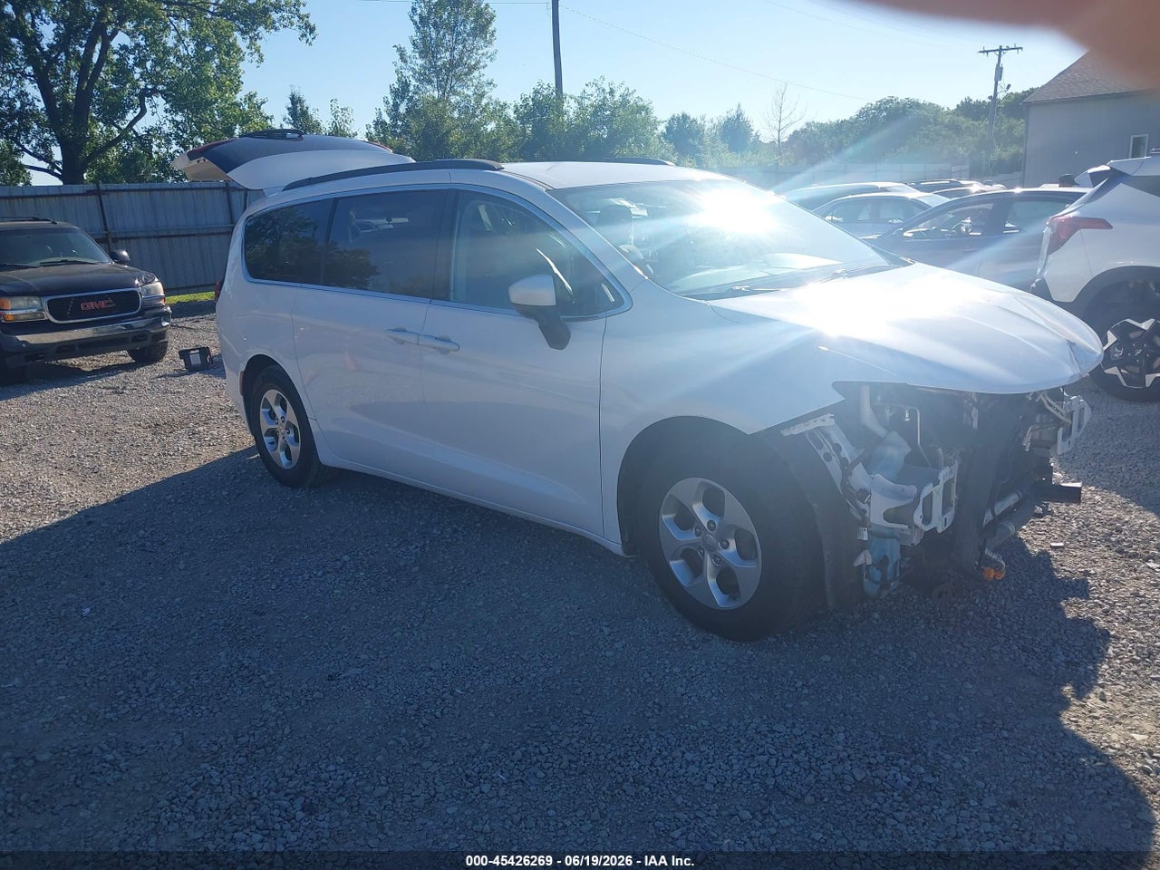 2C4RC1CG1HR****** · 2017 CHRYSLER PACIFICA LX