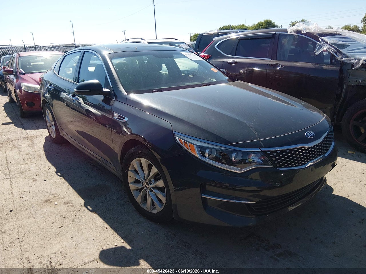 5XXGU4L34GG****** · 2016 KIA OPTIMA EX