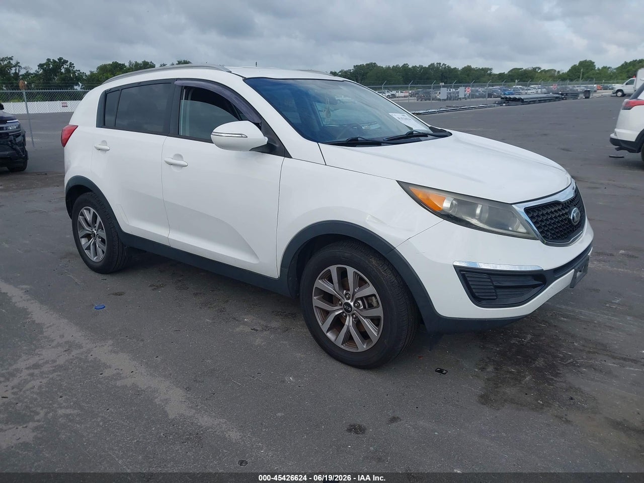 KNDPB3AC3F7****** · 2015 KIA SPORTAGE LX