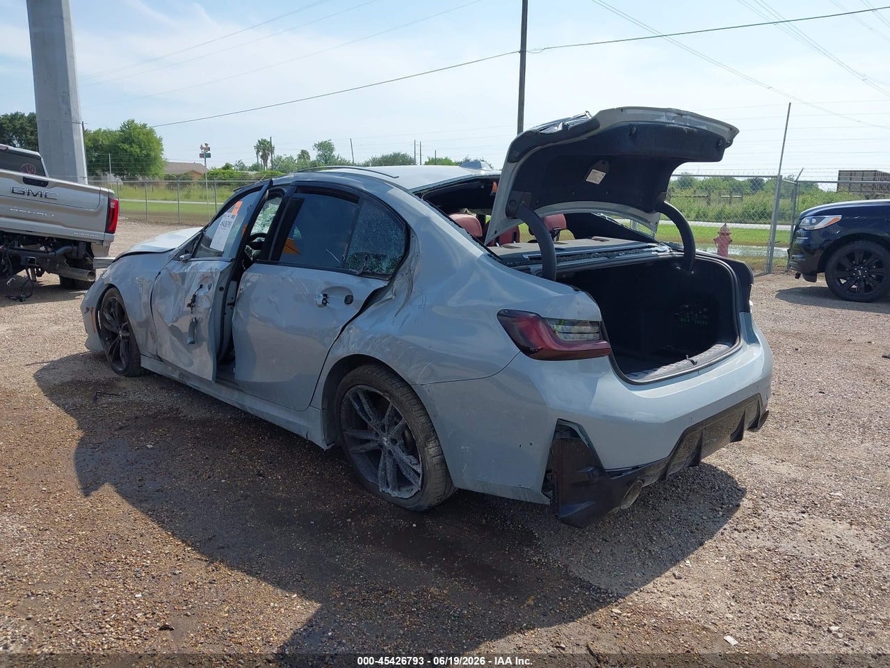 2024 BMW 330I   · 3/10
