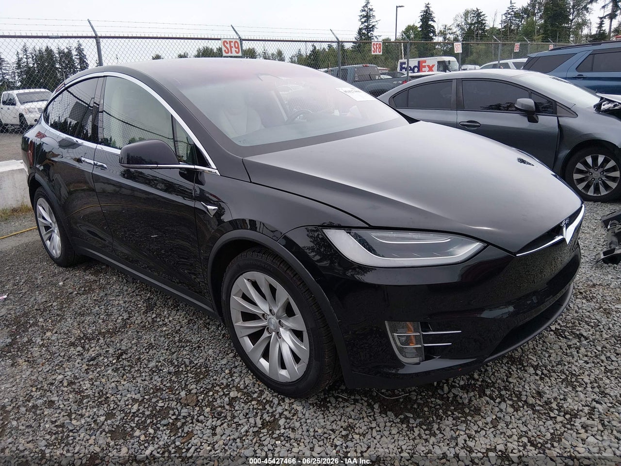 5YJXCBE21JF****** · 2018 TESLA MODEL X 100D/75D/P100D