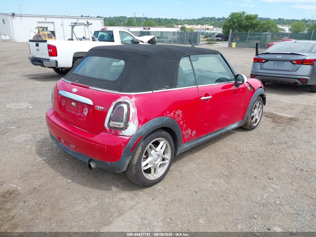 2013 MINI CONVERTIBLE COOPER · 4/10