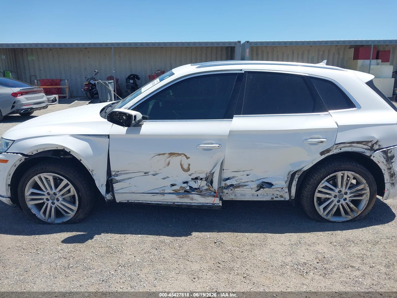 2018 AUDI Q5 2.0T PREMIUM/2.0T TECH PREMIUM · 6/11