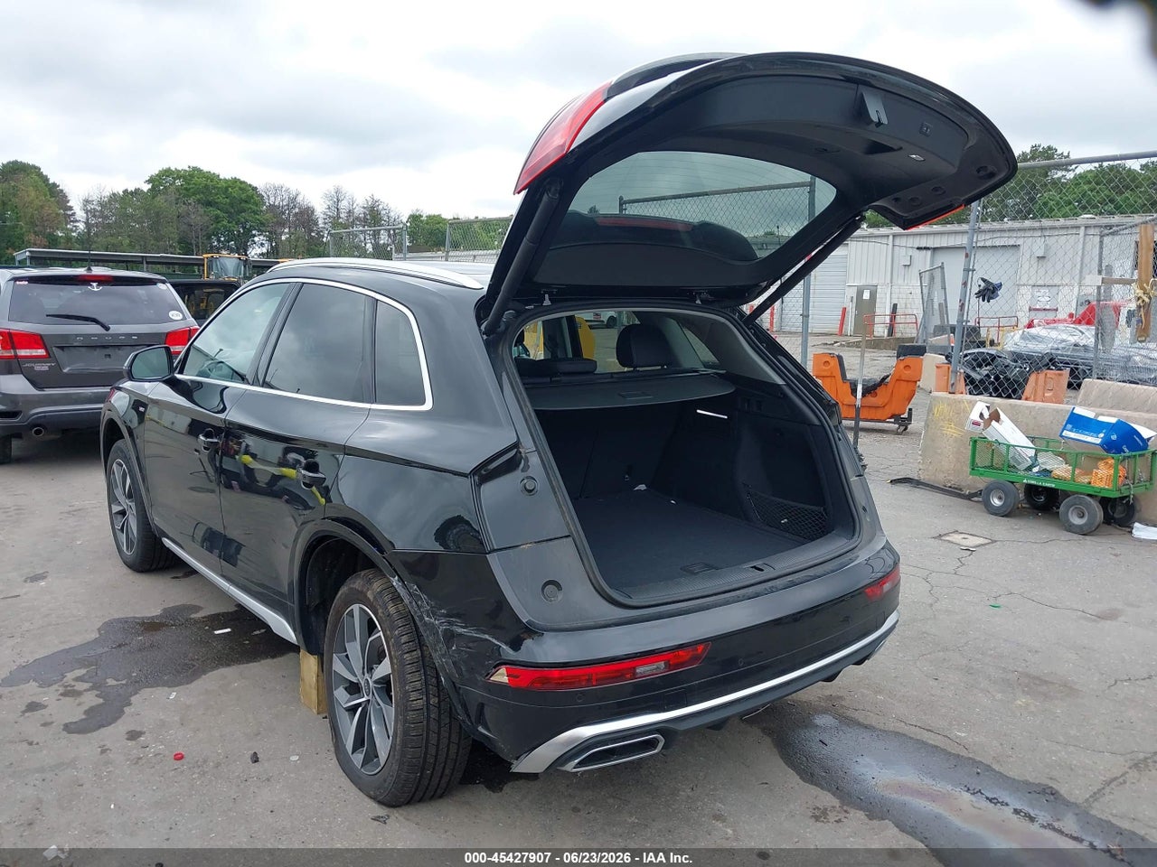 WA1GAAFY9R2****** · 2024 AUDI Q5 PREMIUM 45 TFSI S LINE QUATTRO · 3/11