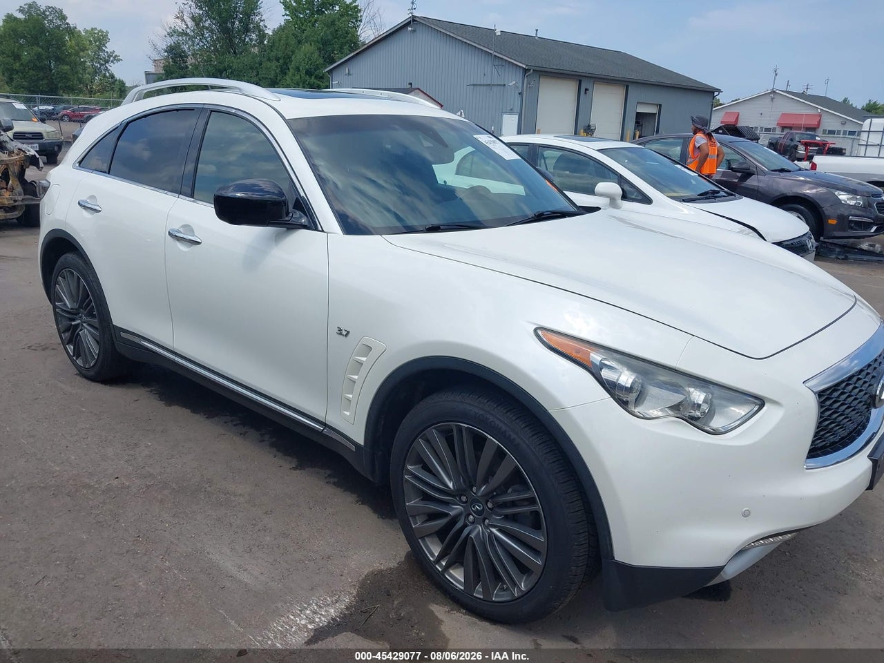 JN8CS1MW2HM****** · 2017 INFINITI QX70