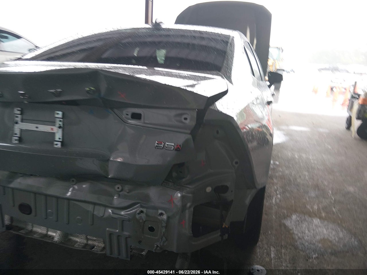 2024 VOLVO S60 B5 CORE DARK THEME · 6/11