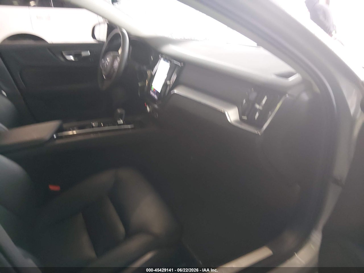 2024 VOLVO S60 B5 CORE DARK THEME · 5/11