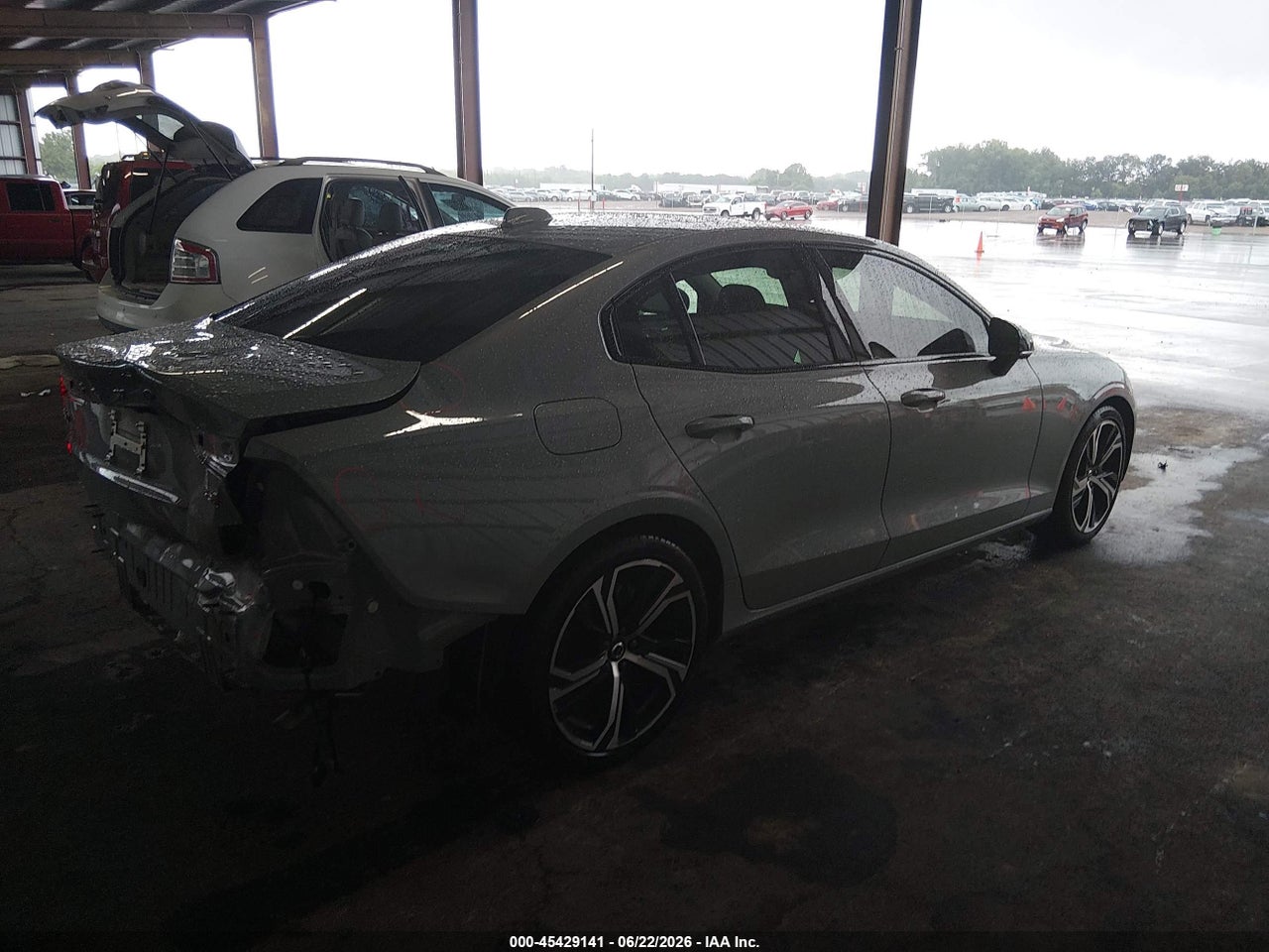 2024 VOLVO S60 B5 CORE DARK THEME · 4/11