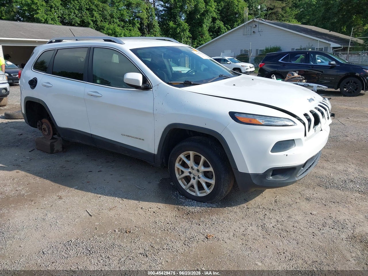 1C4PJMCS1FW****** · 2015 JEEP CHEROKEE LATITUDE