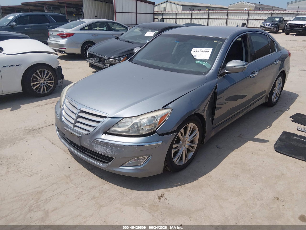 2014 HYUNDAI GENESIS 3.8 · 2/11