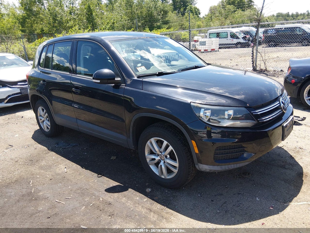 WVGBV7AX0CW****** · 2012 VOLKSWAGEN TIGUAN S