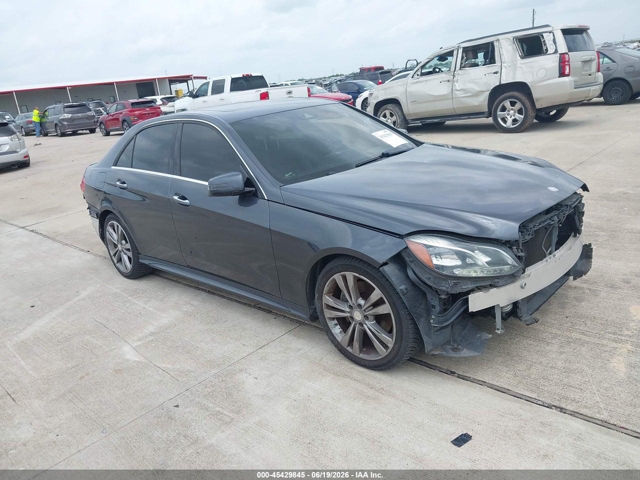 WDDHF5KB5GB****** · 2016 MERCEDES-BENZ E 350