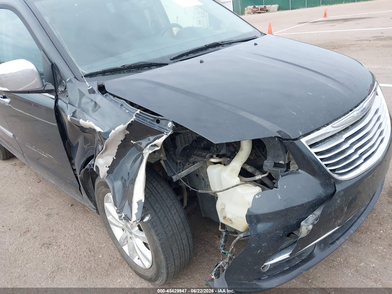2016 CHRYSLER TOWN &amp; COUNTRY LIMITED PLATINUM · 6/11