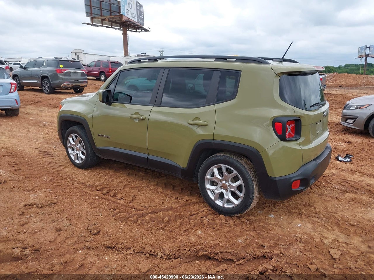 2015 JEEP RENEGADE LATITUDE · 3/11