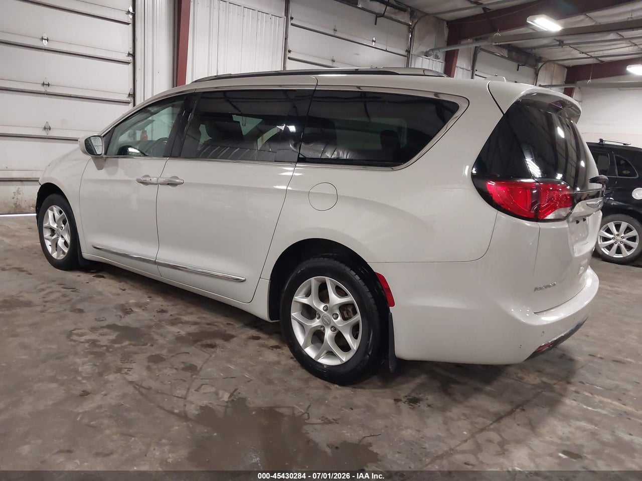 2017 CHRYSLER PACIFICA TOURING-L PLUS · 3/11