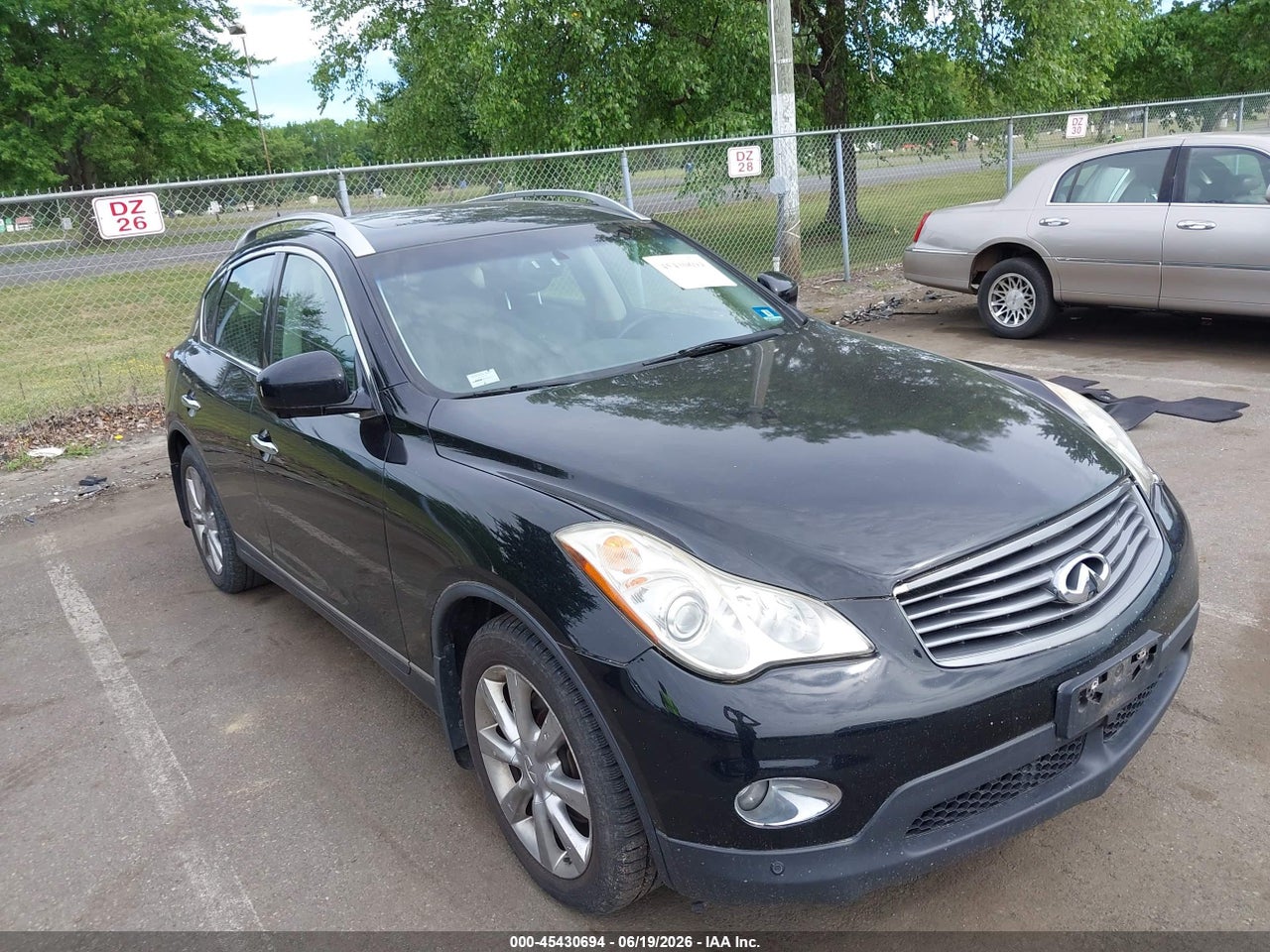 JN1AJ0HR9BM****** · 2011 INFINITI EX35 JOURNEY