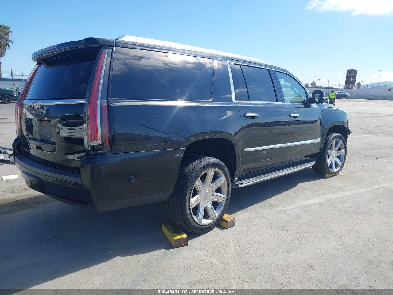 2018 CADILLAC ESCALADE ESV LUXURY · 4/11