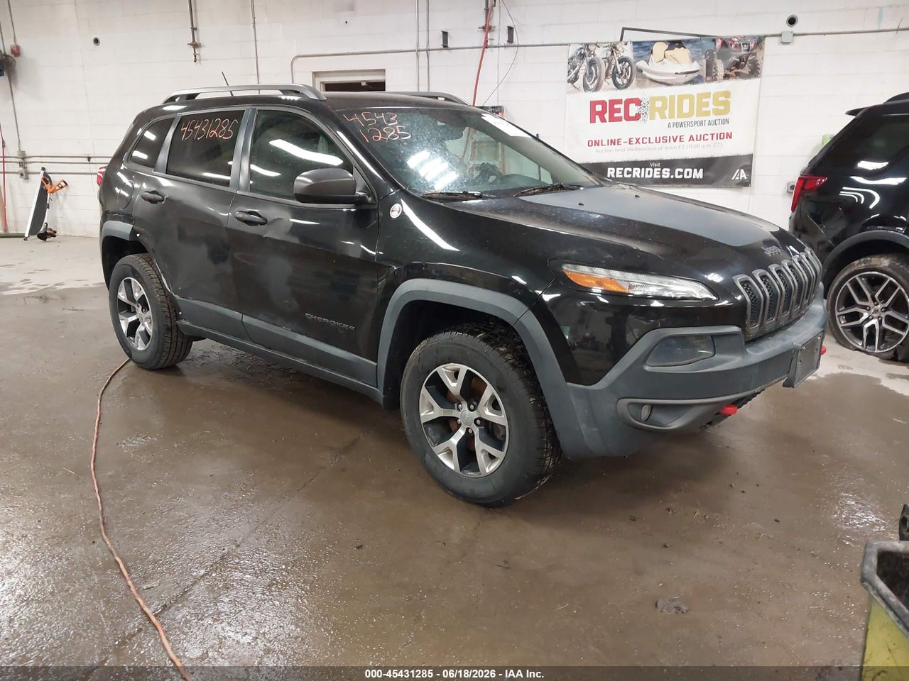 1C4PJMBS8FW****** · 2015 JEEP CHEROKEE TRAILHAWK