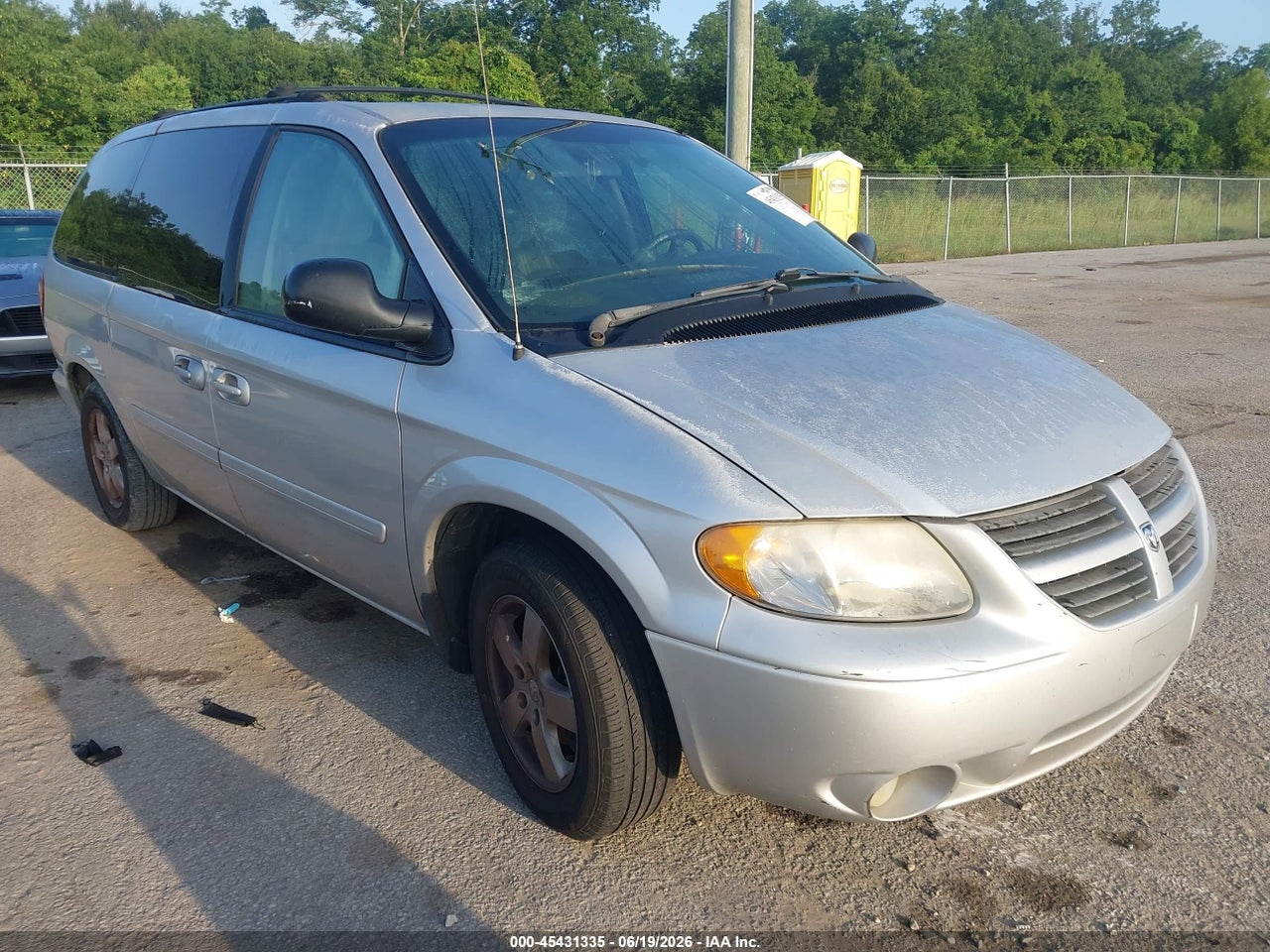 2D4GP44L65R****** · 2005 DODGE CARAVAN SXT