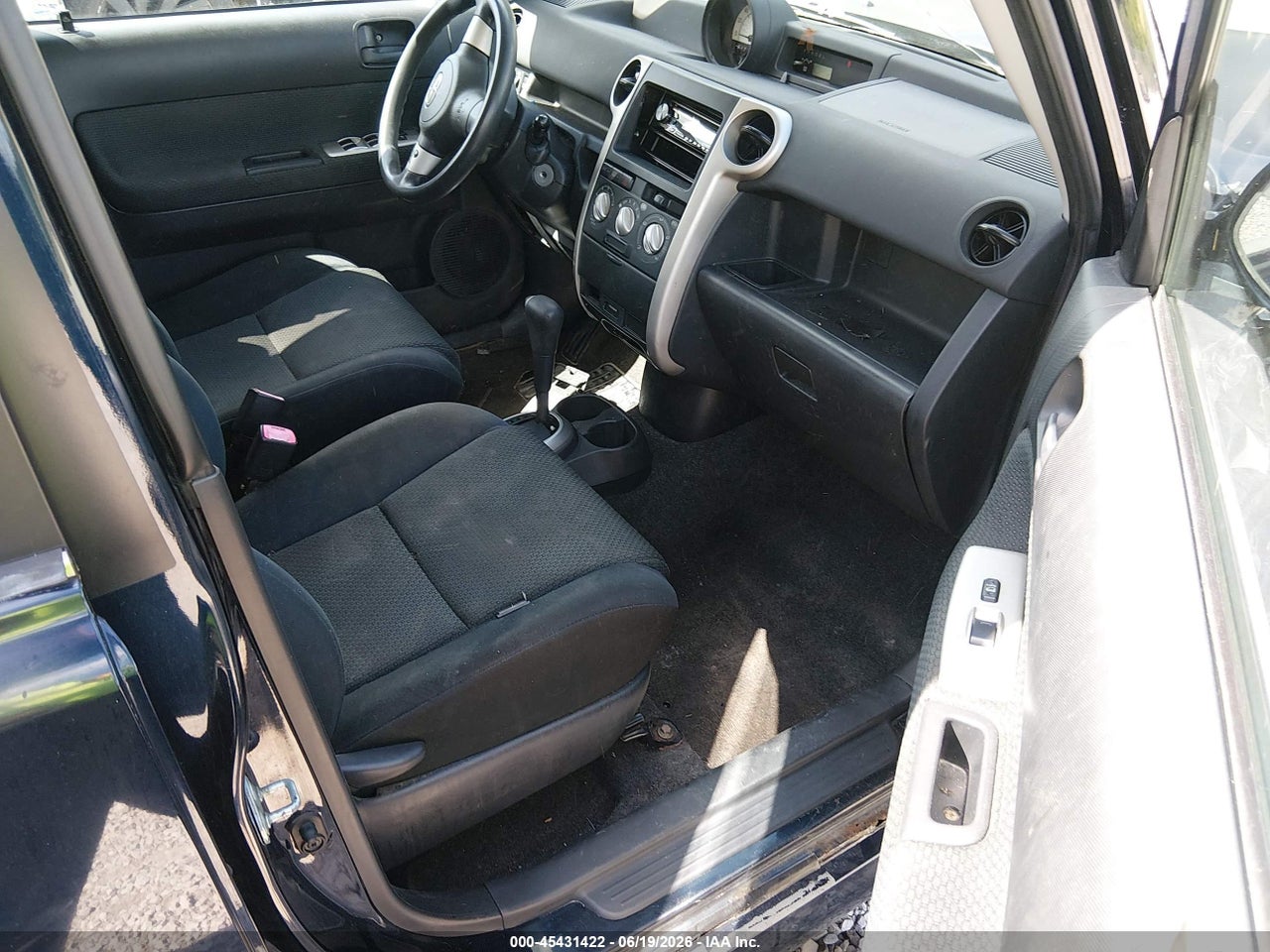 2006 SCION XB   · 5/10