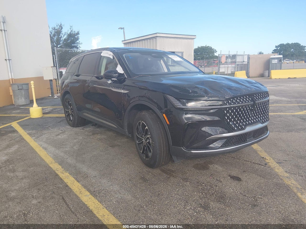 5LMPJ8JA4SJ****** · 2025 LINCOLN NAUTILUS PREMIERE