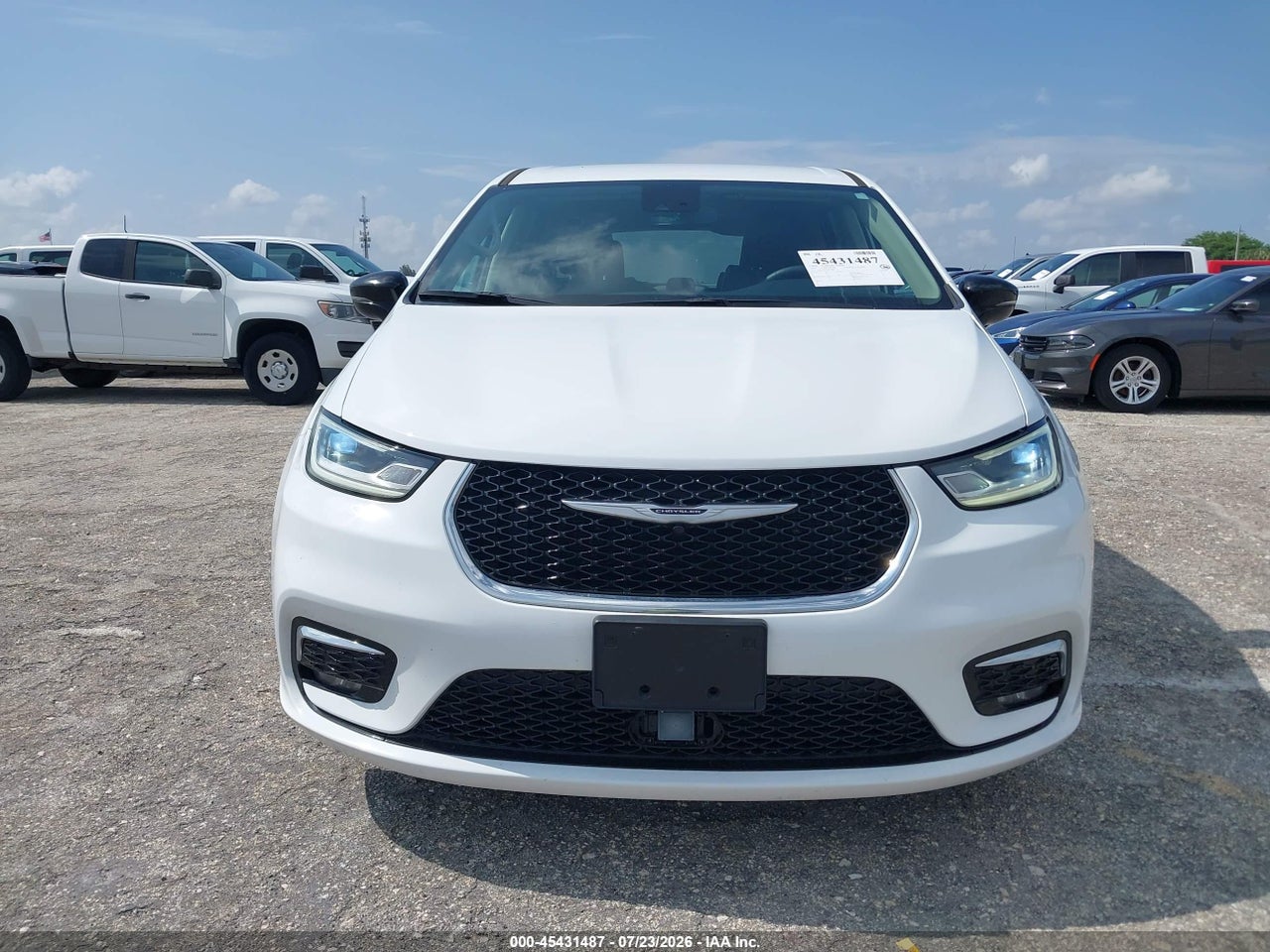 2024 CHRYSLER PACIFICA HYBRID SELECT · 6/11