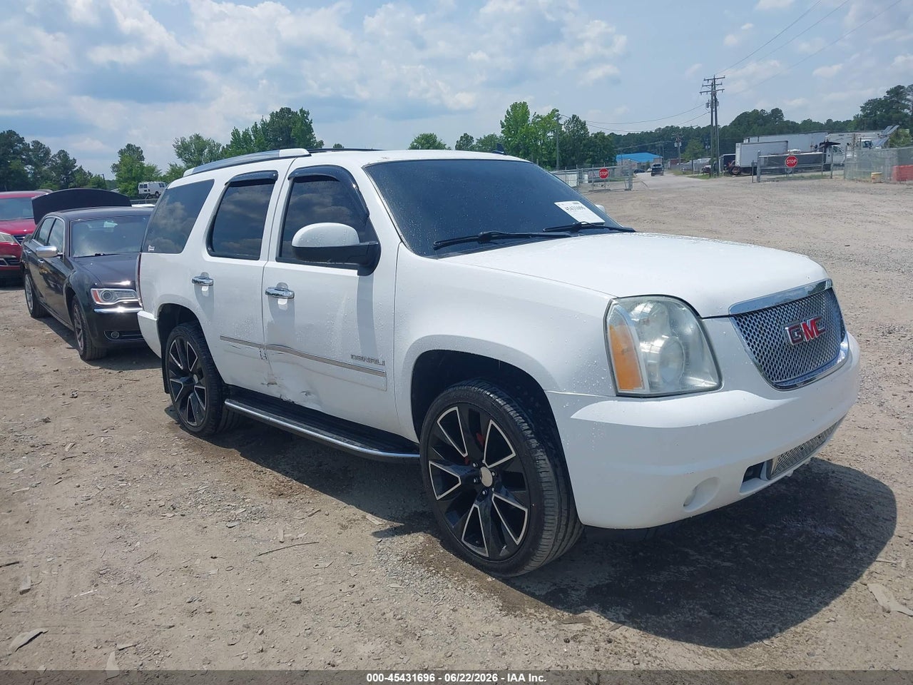 1GKS2EEF9BR****** · 2011 GMC YUKON DENALI