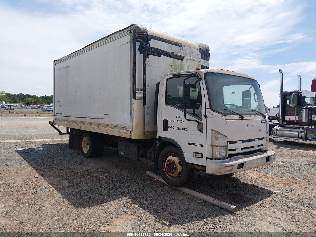 JALE5W168E7****** · 2014 ISUZU DSL REG AT
