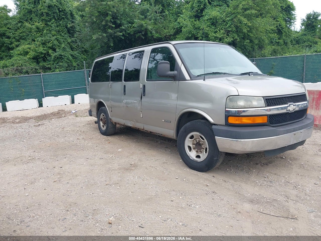 1GAHG35U731****** · 2003 CHEVROLET EXPRESS
