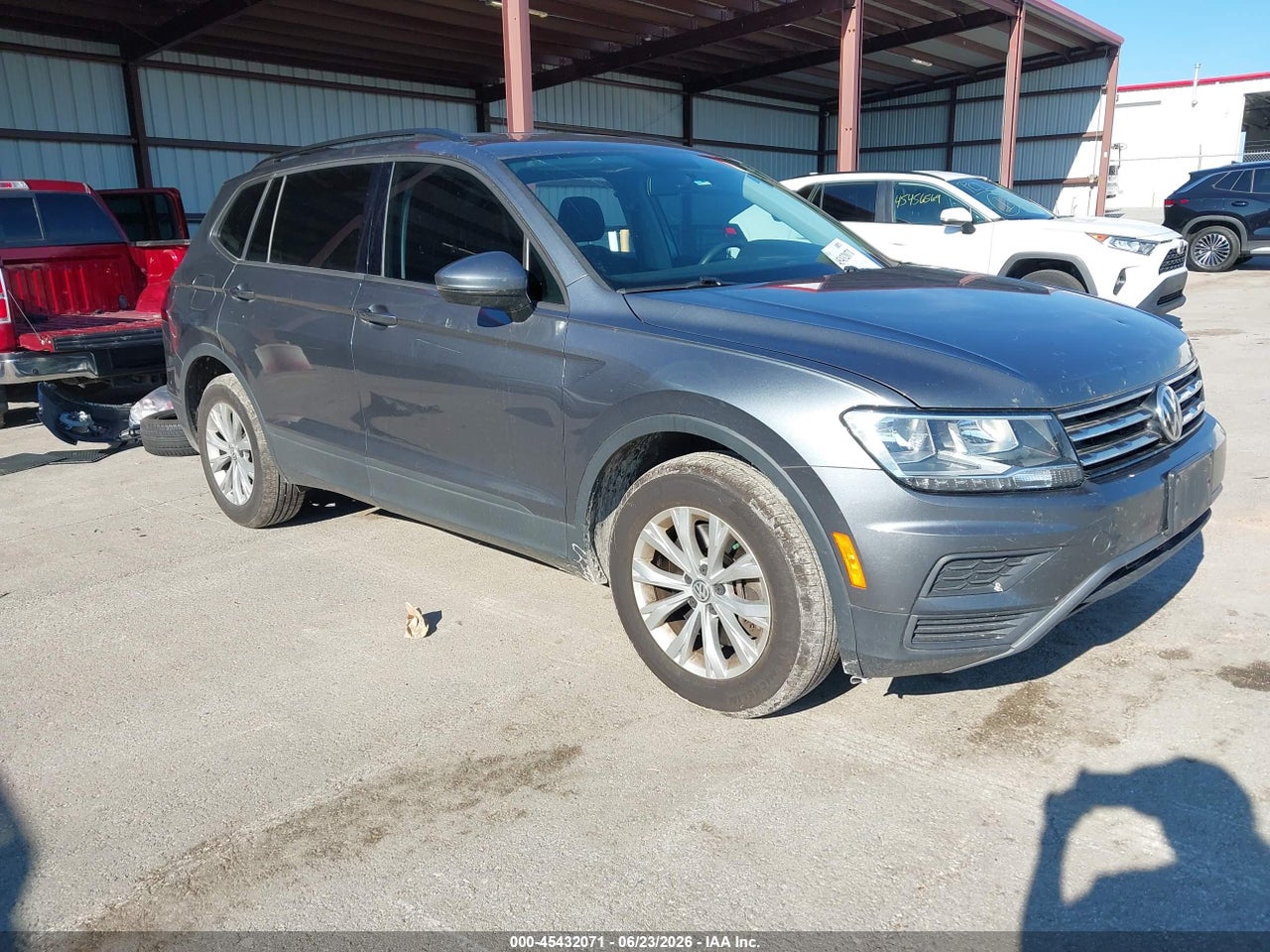3VV0B7AX0LM****** · 2020 VOLKSWAGEN TIGUAN 2.0T S