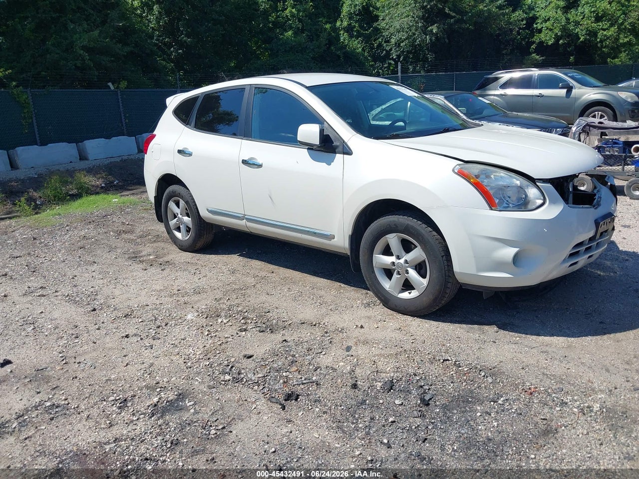 JN8AS5MT9DW****** · 2013 NISSAN ROGUE S