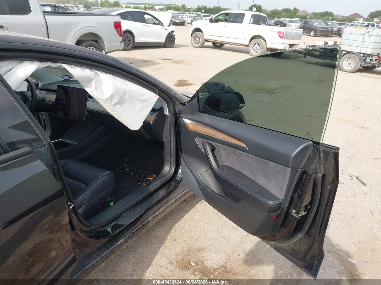 2021 TESLA MODEL 3 STANDARD RANGE PLUS REAR-WHEEL DRIVE · 5/9