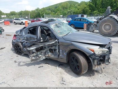 JN1BV7AR8EM****** · 2014 INFINITI Q50 PREMIUM