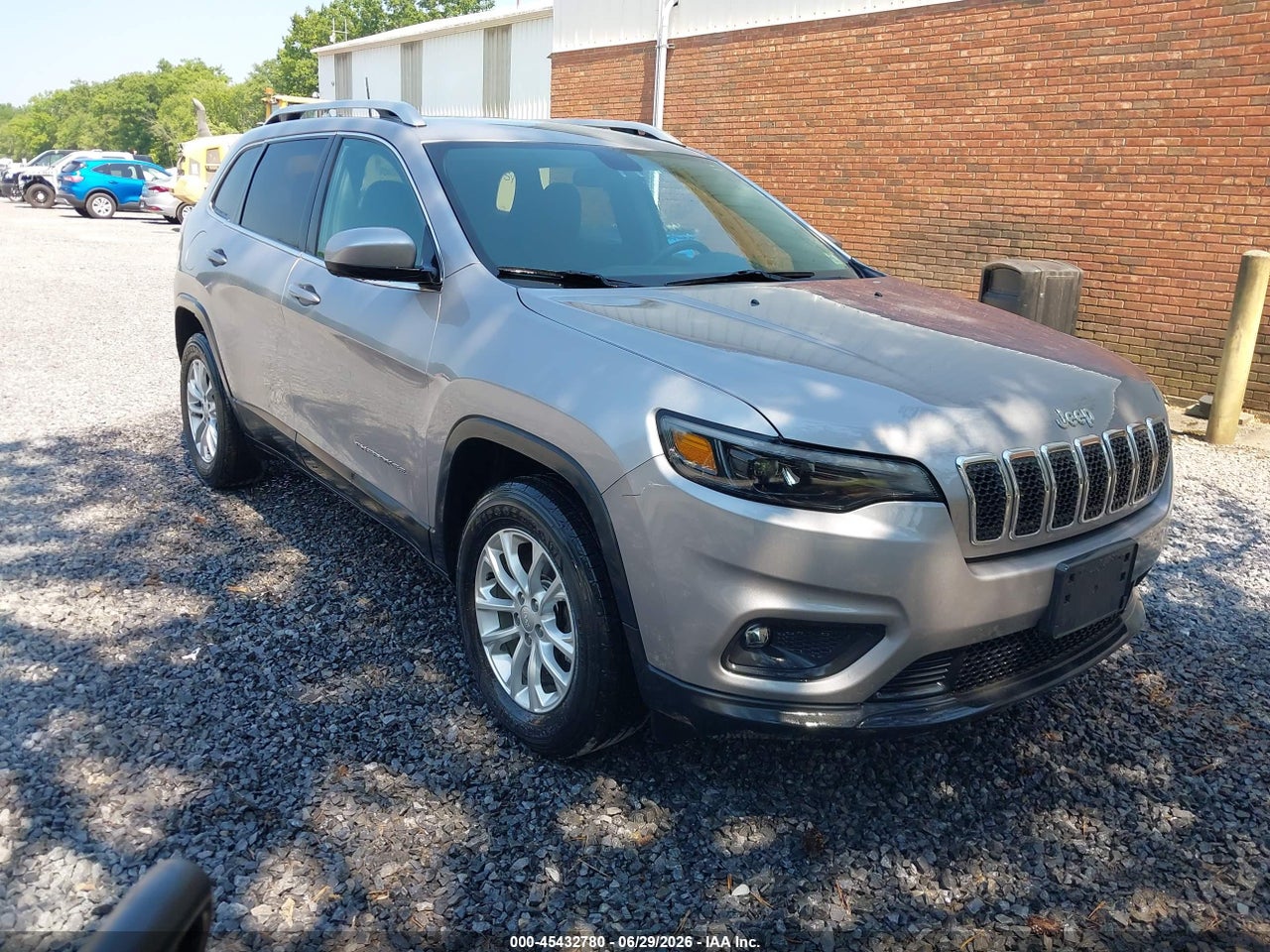 1C4PJMCB1KD****** · 2019 JEEP CHEROKEE LATITUDE 4X4