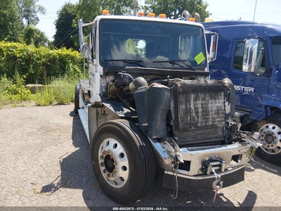 1FV6HJBA1WH****** · 1998 FREIGHTLINER MEDIUM CONVENTIONAL FL70