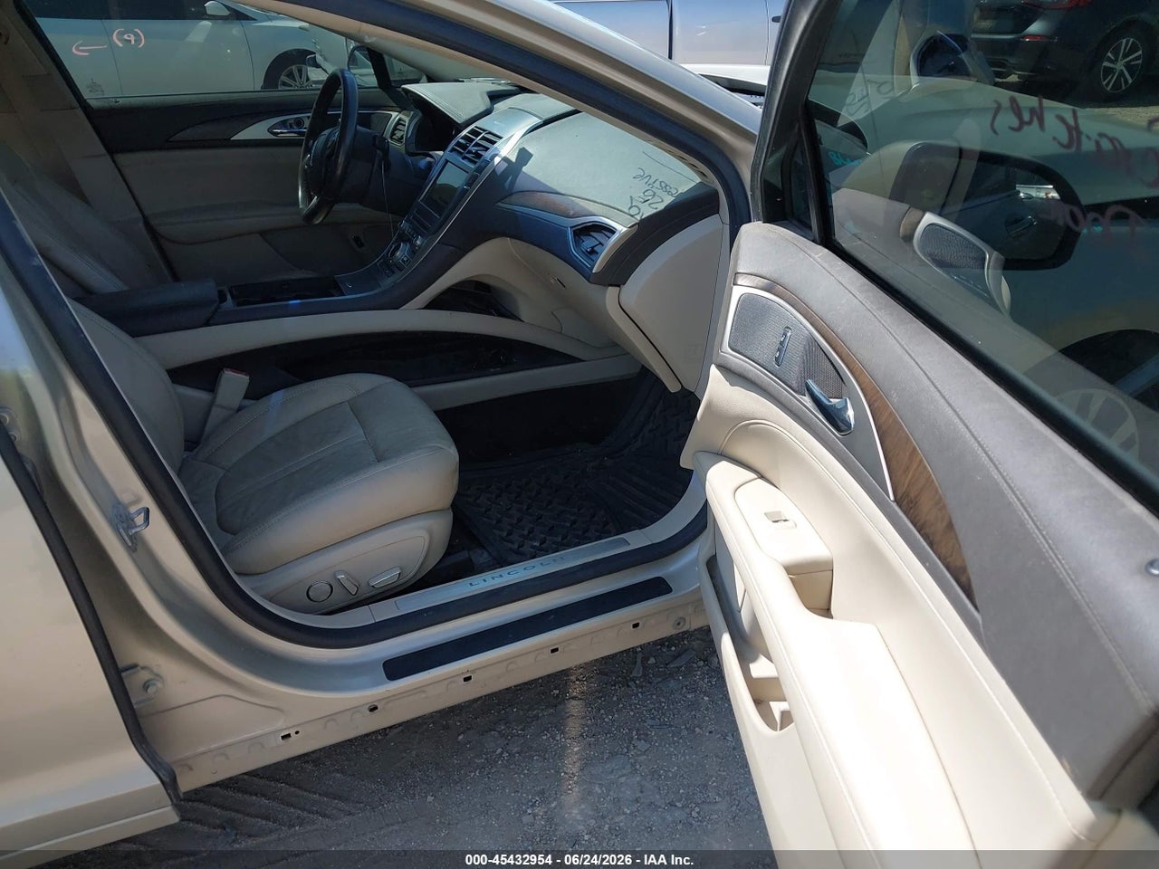 2017 LINCOLN MKZ HYBRID SELECT · 5/11
