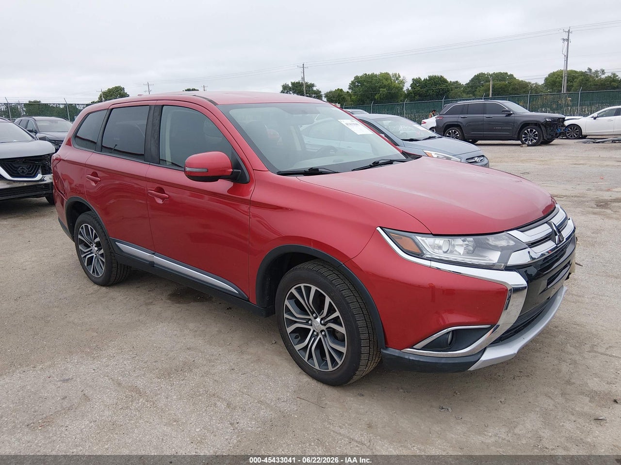 JA4AZ3A33JZ****** · 2018 MITSUBISHI OUTLANDER SE